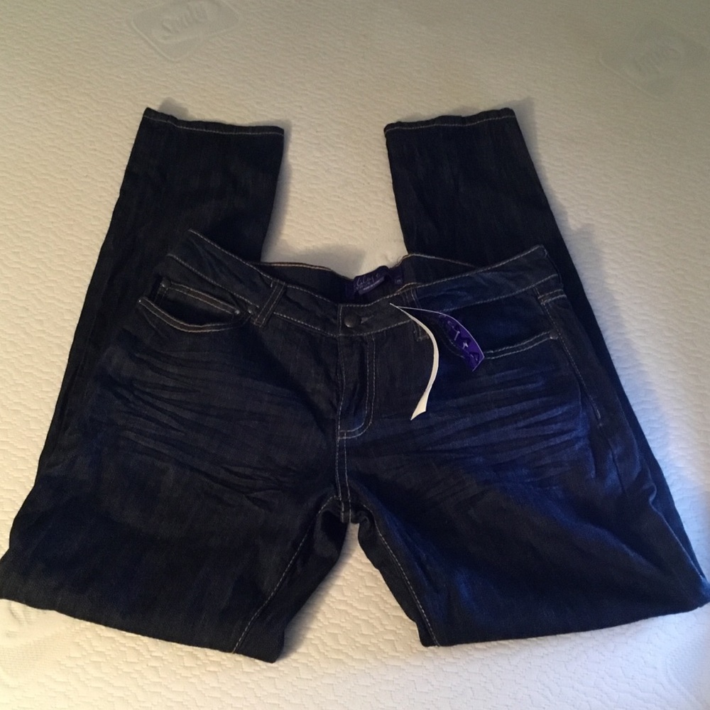 Miley Cyrus Max Azria skinny jeans